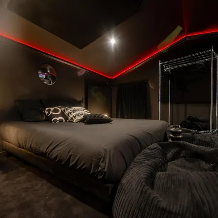 Infinity I Seventharts I Cinema Appartamento Angoulême