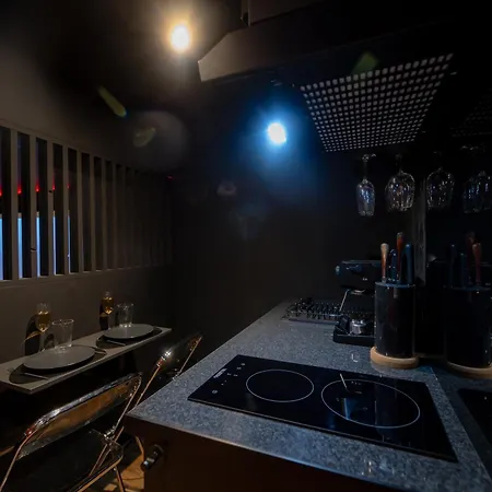 Infinity I Seventharts I Cinema Appartamento *