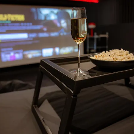 Apartament Infinityroom I Seventharts I Cinema *