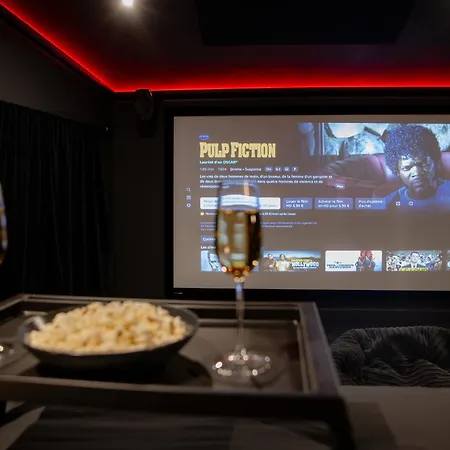 Infinity I Seventharts I Cinema Appartamento