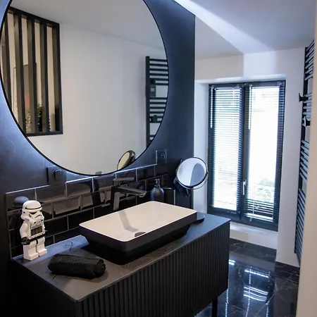 Infinity I Seventharts I Cinema