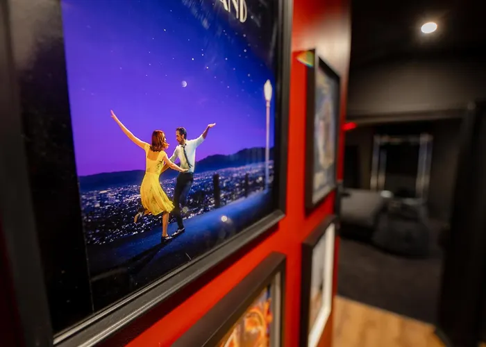 Infinity I Seventharts I Cinema *