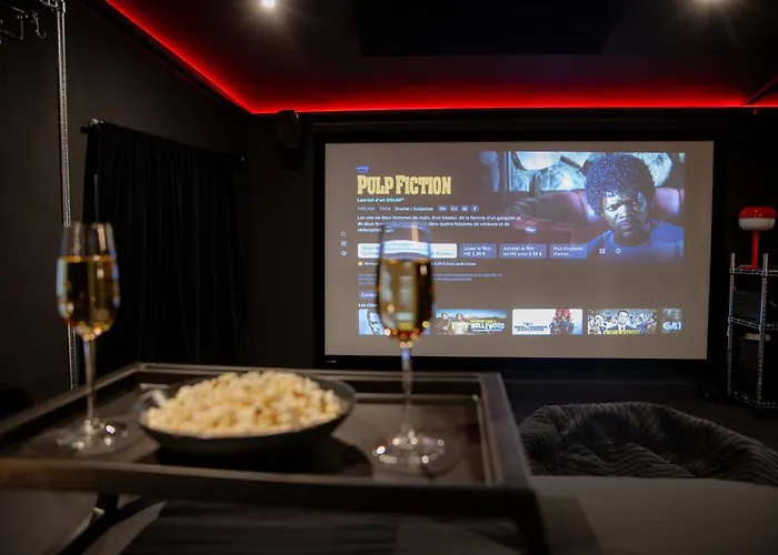 Infinity I Seventharts I Cinema Appartement